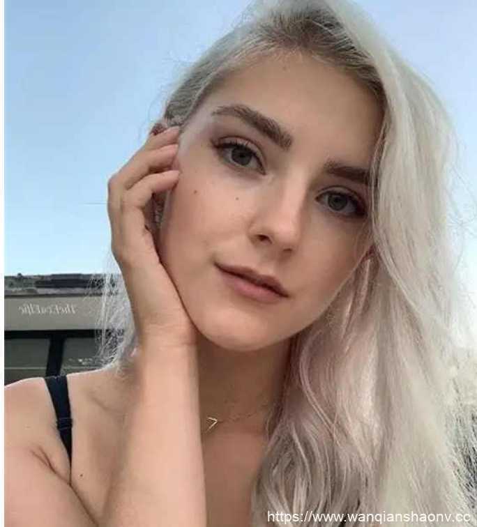 图片[2]-造梦少女游戏【欧美HTML/中翻/真人动态】腐败的生活 CorruptLife v0.99-造梦少女游戏造梦少女游戏网